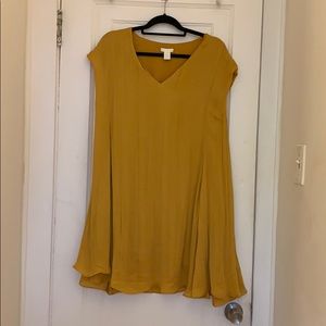 H&M dark yellow v-neck dress